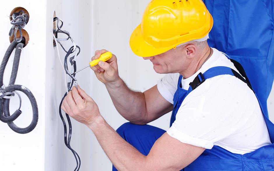 électricien urgence Égly